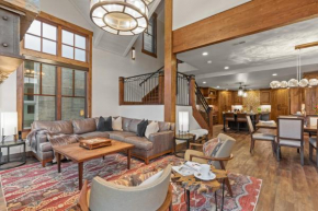 1138 Skiers Heaven! Luxury Home close to Park City Mountain! Two Hot Tubs & Gorgeous Outdoor Space! home